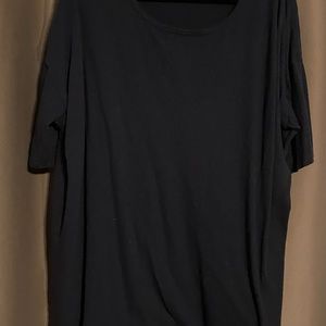 🌟Solid🌟 Navy Blue Lularoe Irma tee